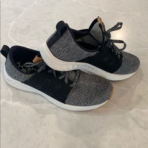 New balance shoes size 10